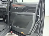 2024 Mitsubishi Delica D:5 2.2 P 4WD Sedan for sale, Japanese used car export - photo 15 of 30 | GULJI TRADERS