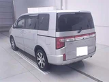 2024 Mitsubishi Delica D:5 4WD P Sedan for sale, Japanese used car export - photo 2 of 12 | GULJI TRADERS