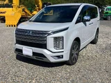 2024 Mitsubishi Delica D:5 2.2 M Diesel Turbo 4WD Sedan for sale, Japanese used car export - photo 2 of 15 | GULJI TRADERS
