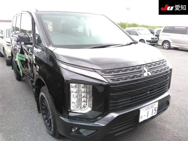 2024 Mitsubishi Delica D:5 P 4WD Sedan for sale, Japanese used car export - photo 1 of 8 | GULJI TRADERS