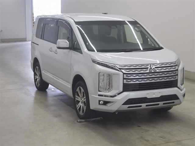 2024 Mitsubishi Delica D:5 P - photo 1 2024 Mitsubishi Delica D:5 P Sedan for sale, Japanese used car export - photo 1 of 11 | GULJI TRADERS