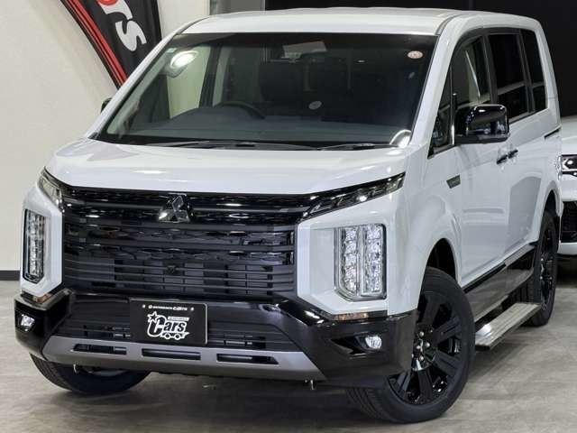 2025 Mitsubishi Delica D:5 2.2 Diesel Turbo 4WD Sedan for sale, Japanese used car export - photo 1 of 55 | GULJI TRADERS