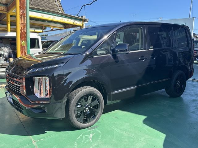 2025 Mitsubishi Delica D:5 Diesel Turbo Sedan for sale, Japanese used car export | GULJI TRADERS