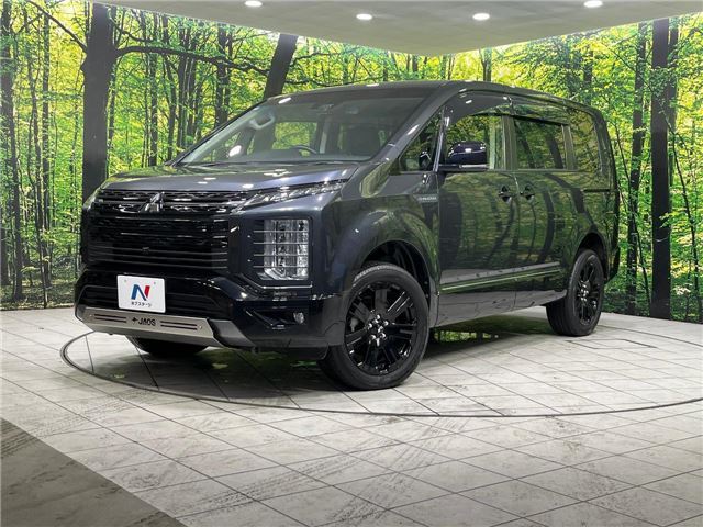 2025 Mitsubishi Delica D:5 Sedan for sale, Japanese used car export - photo 1 of 30 | GULJI TRADERS