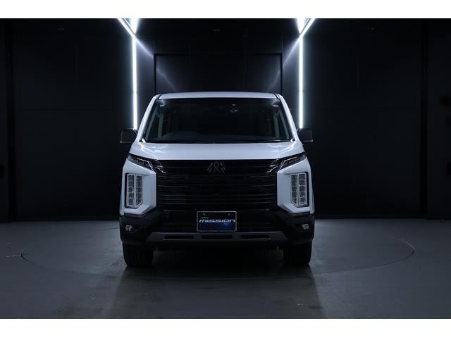 2025 Mitsubishi Delica D:5 Sedan for sale, Japanese used car export | GULJI TRADERS