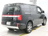 2025 Mitsubishi Delica D:5 P 4WD Sedan for sale, Japanese used car export - photo 2 of 12 | GULJI TRADERS