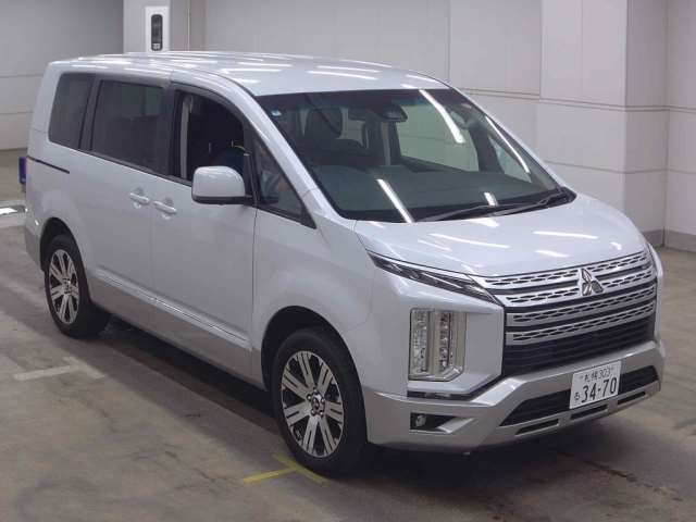 2025 Mitsubishi Delica D:5 G - photo 1 2025 Mitsubishi Delica D:5 G Sedan for sale, Japanese used car export | GULJI TRADERS