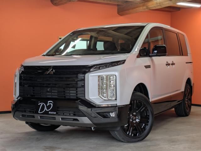 2025 Mitsubishi Delica D:5 Sedan for sale, Japanese used car export - photo 1 of 9 | GULJI TRADERS