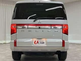 2025 Mitsubishi Delica D:5 2.2 P Diesel Turbo 4W Sedan for sale, Japanese used car export - photo 7 of 9 | GULJI TRADERS