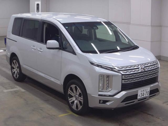 2025 Mitsubishi Delica D:5 G - photo 1 2025 Mitsubishi Delica D:5 G Sedan for sale, Japanese used car export | GULJI TRADERS