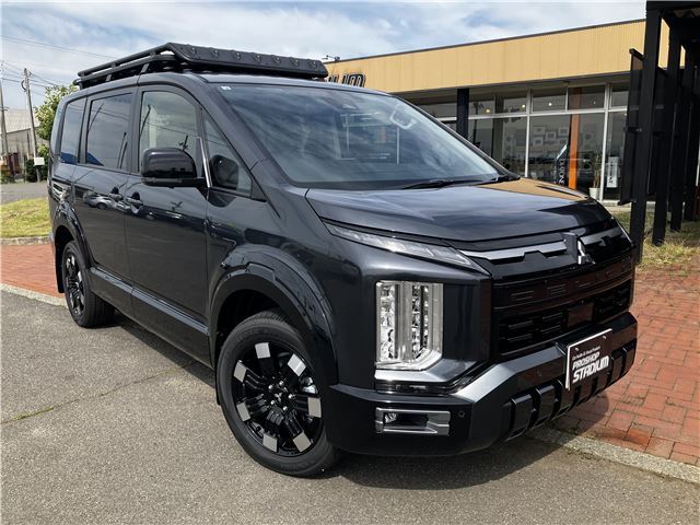 2026 Mitsubishi Delica D:5 P 4WD Sedan for sale, Japanese used car export - photo 1 of 31 | GULJI TRADERS