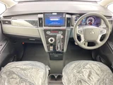 2026 Mitsubishi Delica D:5 4WD Sedan for sale, Japanese used car export - photo 3 of 24 | GULJI TRADERS
