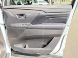 2026 Mitsubishi Delica D:5 2.2 P Diesel Turbo 4WD Sedan for sale, Japanese used car export - photo 16 of 24 | GULJI TRADERS
