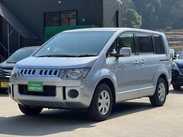 2026 Mitsubishi Delica D:5 2.0 M Sedan for sale, Japanese used car export | GULJI TRADERS