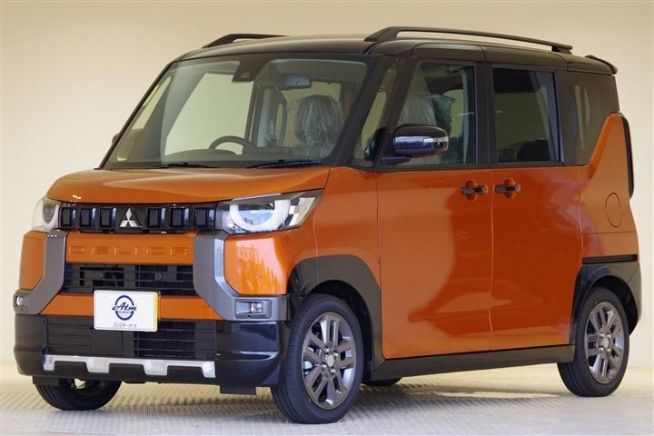 2025 Mitsubishi Delica Mini - photo 1 2025 Mitsubishi Delica Mini Sedan for sale, Japanese used car export - photo 1 of 30 | GULJI TRADERS