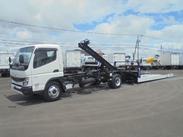 2026 Mitsubishi Fuso Canter White Truck for sale, Japanese used car export | GULJI TRADERS