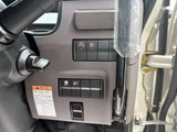 2026 Mitsubishi Fuso Canter Silver Truck for sale, Japanese used car export - photo 24 of 32 | GULJI TRADERS