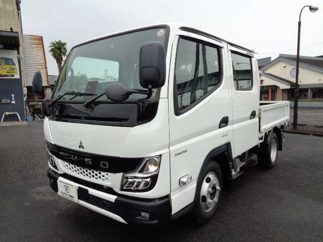 2026 Mitsubishi Fuso Canter Double cab White Truck for sale, Japanese used car export - photo 1 of 20 | GULJI TRADERS