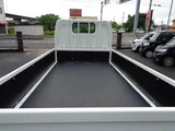 2026 Mitsubishi Fuso Canter 2-ton flatbed low-floor truck White Truck for sale, Japanese used car export - photo 11 of 20 | GULJI TRADERS