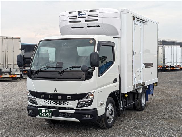 2026 Mitsubishi Fuso Canter - photo 1 2026 Mitsubishi Fuso Canter White Truck for sale, Japanese used car export - photo 1 of 47 | GULJI TRADERS