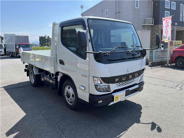 2026 Mitsubishi Fuso Canter White Truck for sale, Japanese used car export | GULJI TRADERS