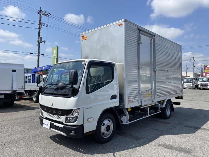 2026 Mitsubishi Fuso Canter No power tailgate, side doors, 2WD White Truck for sale, Japanese used car export - photo 1 of 20 | GULJI TRADERS