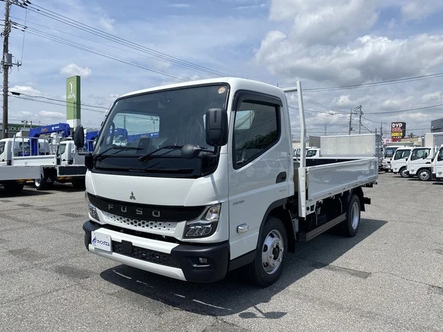 2026 Mitsubishi Fuso Canter No power tailgate, not applicable, 2WD - photo 1 2026 Mitsubishi Fuso Canter No power tailgate, not applicable, 2WD White Truck for sale, Japanese used car export | GULJI TRADERS