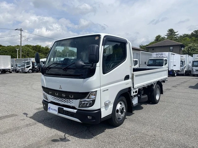 2026 Mitsubishi Fuso Canter No power tailgate, not applicable, 2WD - photo 1 2026 Mitsubishi Fuso Canter No power tailgate, not applicable, 2WD White Truck for sale, Japanese used car export | GULJI TRADERS