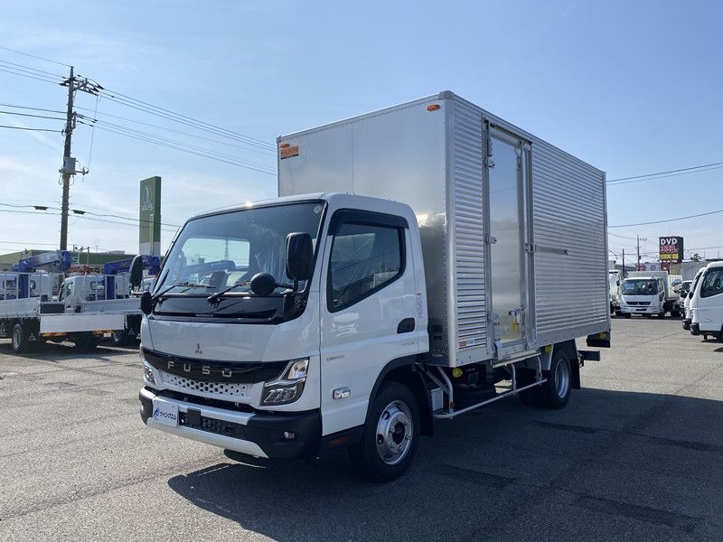 2026 Mitsubishi Fuso Canter Power tailgate, side doors, 2WD White Truck for sale, Japanese used car export - photo 1 of 21 | GULJI TRADERS
