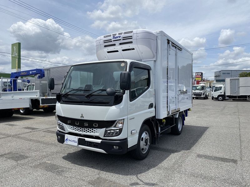 2026 Mitsubishi Fuso Canter 2WD - photo 1 2026 Mitsubishi Fuso Canter 2WD White Truck for sale, Japanese used car export - photo 1 of 21 | GULJI TRADERS