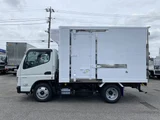 2026 Mitsubishi Fuso Canter Low temperature, no power gate, not applicable, 2WD White Truck for sale, Japanese used car export - photo 4 of 21 | GULJI TRADERS