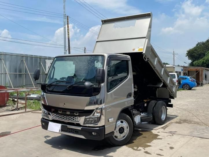 2026 Mitsubishi Fuso Canter - photo 1 2026 Mitsubishi Fuso Canter Other Truck for sale, Japanese used car export - photo 1 of 21 | GULJI TRADERS