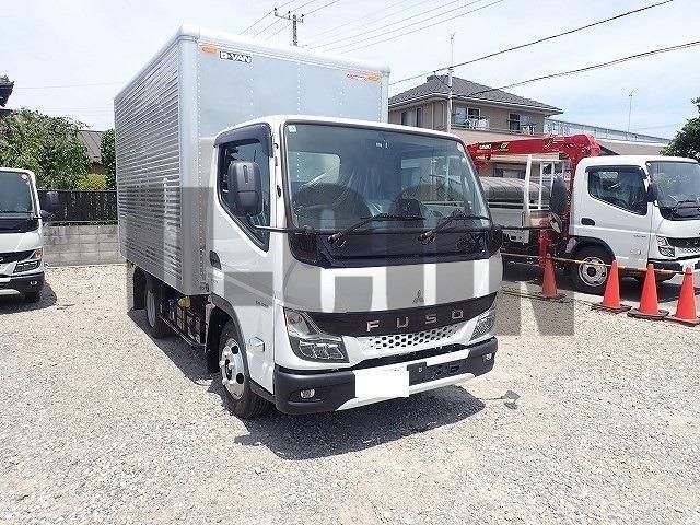 2026 Mitsubishi Fuso Canter 2-ton standard 10-foot aluminum van, manual transmission. - photo 1 2026 Mitsubishi Fuso Canter 2-ton standard 10-foot aluminum van, manual transmission. Other Truck for sale, Japanese used car export - photo 1 of 21 | GULJI TRADERS