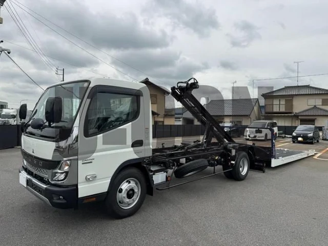 2026 Mitsubishi Fuso Canter Other Truck for sale, Japanese used car export | GULJI TRADERS