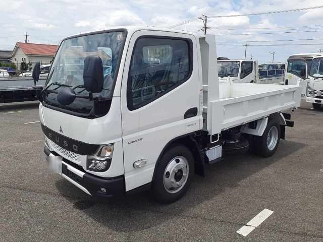 2026 Mitsubishi Fuso Canter 3-ton dump truck - photo 1 2026 Mitsubishi Fuso Canter 3-ton dump truck White Truck for sale, Japanese used car export - photo 1 of 10 | GULJI TRADERS