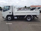 2026 Mitsubishi Fuso Canter 3-ton dump truck White Truck for sale, Japanese used car export - photo 4 of 10 | GULJI TRADERS
