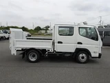 2026 Mitsubishi Fuso Canter Double cab, 2-ton capacity, power steering (PG) White Truck for sale, Japanese used car export - photo 8 of 20 | GULJI TRADERS