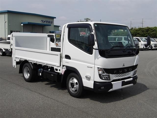 2026 Mitsubishi Fuso Canter Flatbed truck, 2-ton capacity, PG (Power Load) White Truck for sale, Japanese used car export - photo 1 of 20 | GULJI TRADERS