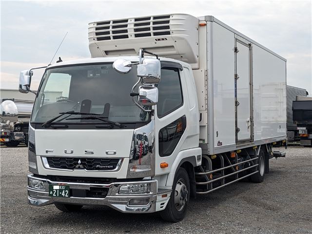 2021 Mitsubishi Fuso Fighter Truck for sale, Japanese used car export - photo 1 of 49 | GULJI TRADERS