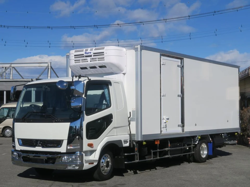 2025 Mitsubishi Fuso Fighter Truck for sale, Japanese used car export - photo 1 of 25 | GULJI TRADERS
