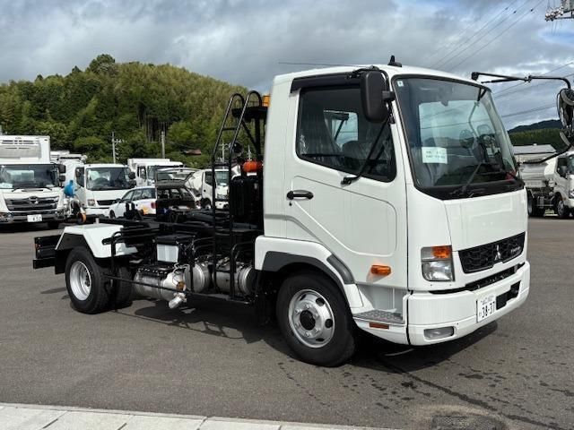 2025 Mitsubishi Fuso Fighter - photo 1 2025 Mitsubishi Fuso Fighter Truck for sale, Japanese used car export - photo 1 of 21 | GULJI TRADERS