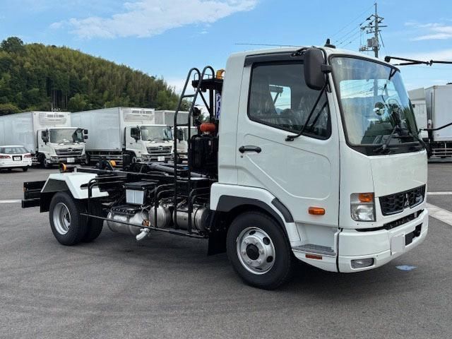 2025 Mitsubishi Fuso Fighter - photo 1 2025 Mitsubishi Fuso Fighter Truck for sale, Japanese used car export - photo 1 of 21 | GULJI TRADERS