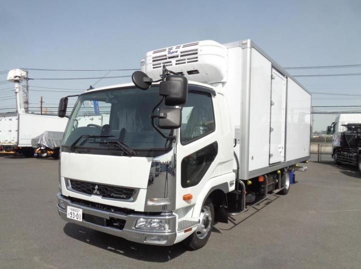 2025 Mitsubishi Fuso Fighter Truck for sale, Japanese used car export - photo 1 of 21 | GULJI TRADERS