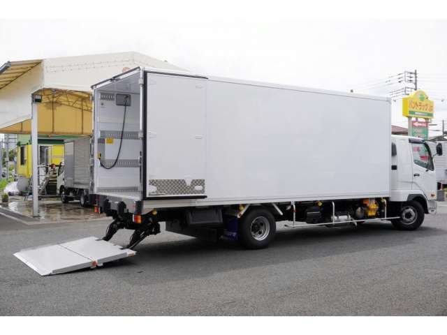 2025 Mitsubishi Fuso Fighter Wide Truck for sale, Japanese used car export - photo 1 of 49 | GULJI TRADERS
