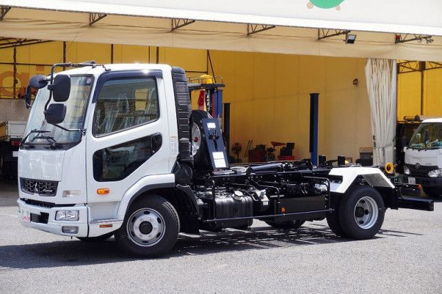 2025 Mitsubishi Fuso Fighter Truck for sale, Japanese used car export - photo 1 of 9 | GULJI TRADERS