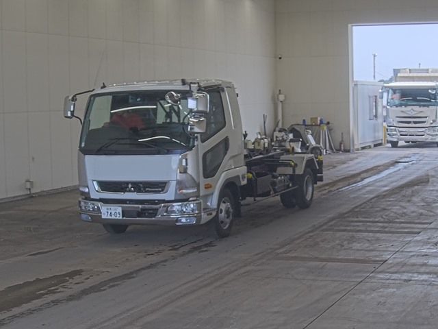 2025 Mitsubishi Fuso Fighter Truck for sale, Japanese used car export - photo 1 of 2 | GULJI TRADERS