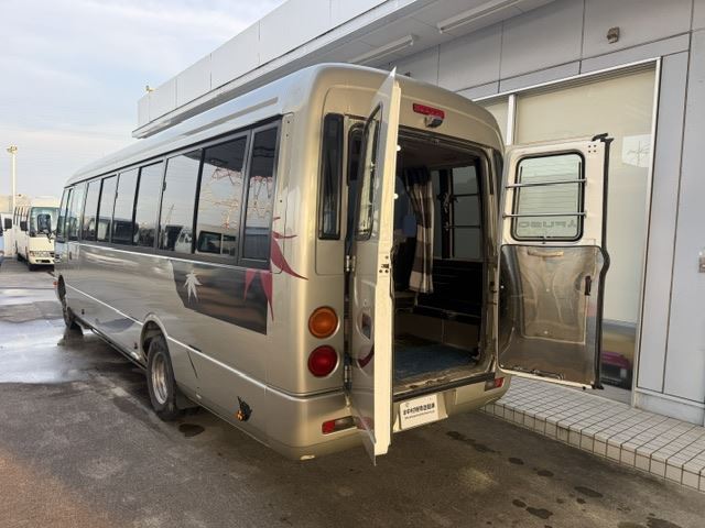 2016 Mitsubishi Fuso Rosa Long Truck for sale, Japanese used car export - photo 1 of 35 | GULJI TRADERS
