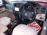 2012 Mitsubishi Pajero SILVER M SUV for sale, Japanese used car export - photo 6 of 11 | GULJI TRADERS