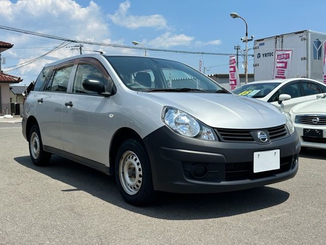 2010 Nissan AD 1.6 VE - photo 1 2010 Nissan AD 1.6 VE Sedan for sale, Japanese used car export - photo 1 of 39 | GULJI TRADERS
