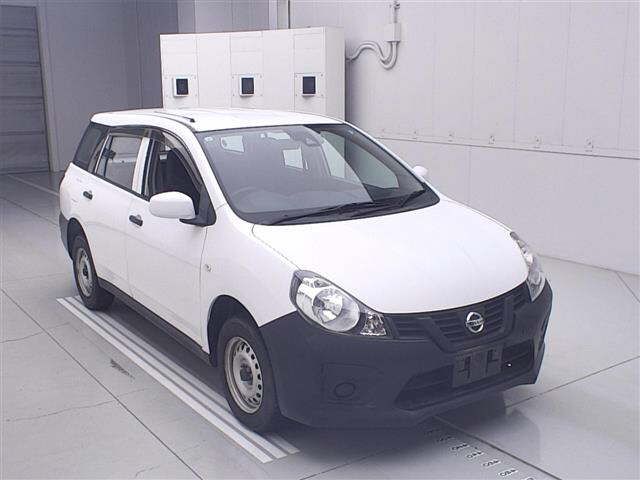 2021 Nissan AD 4WD VE - photo 1 2021 Nissan AD 4WD VE Sedan for sale, Japanese used car export - photo 1 of 11 | GULJI TRADERS